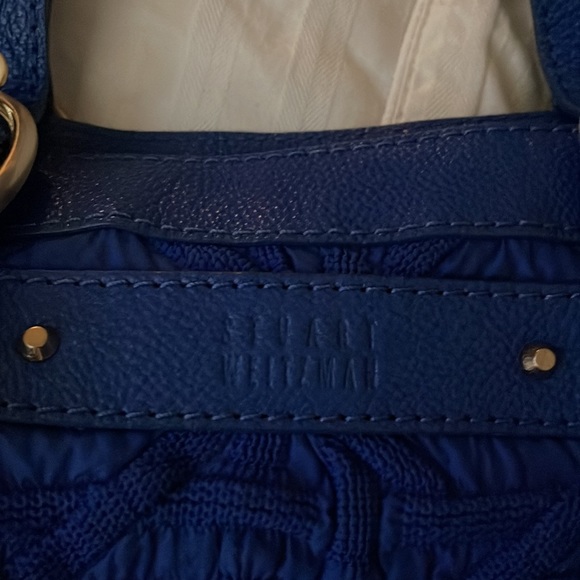 Stuart Weitzman bag.  With a duster.  Excellent condition - Picture 2 of 4